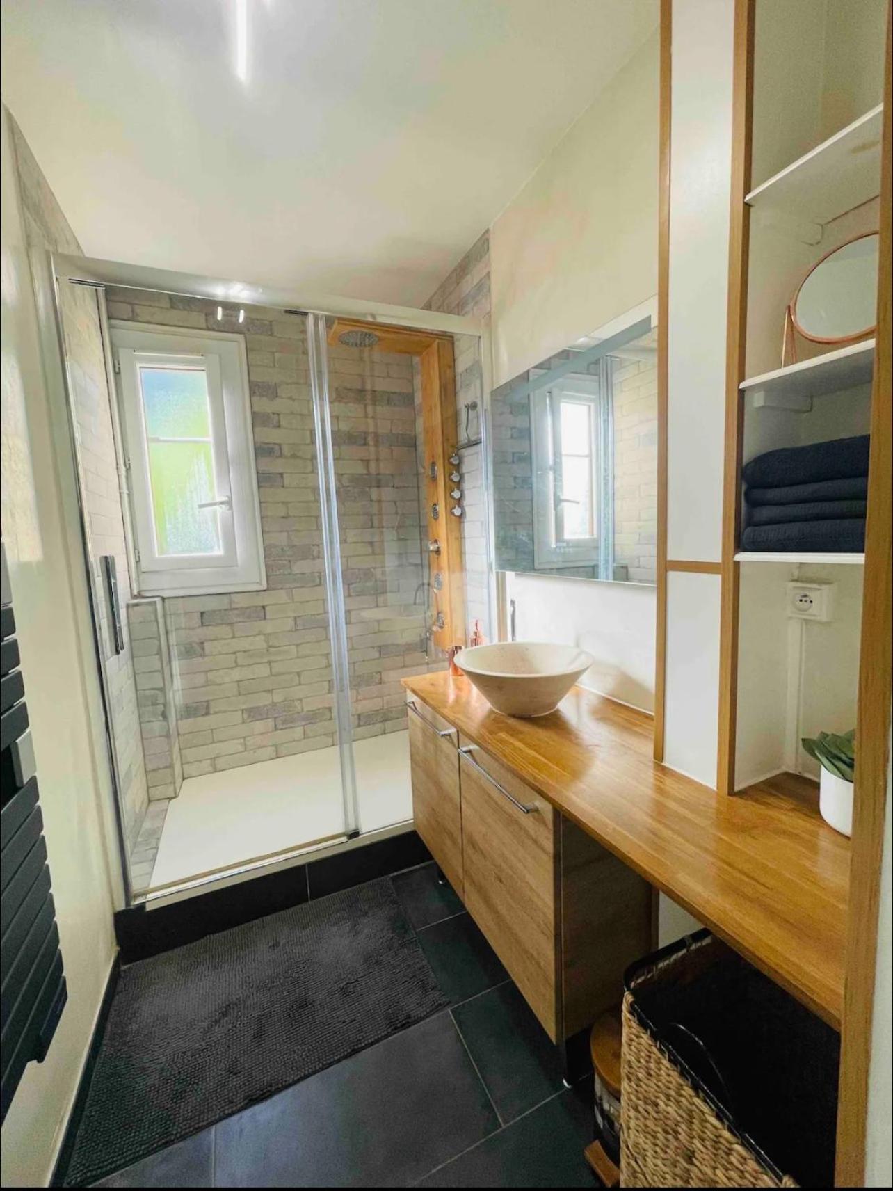 Modern 2 Bedroom Apartment Near Paris Metro, Giant Flat Screen Tv 85 Inches, Balcony, Free Parking Ιβρύ-συρ-Σεν Εξωτερικό φωτογραφία